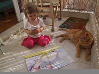 dim kai bo diavazoun.JPG