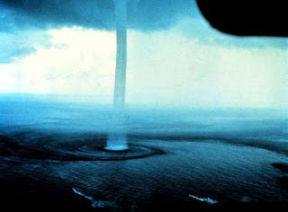 Waterspout.jpg